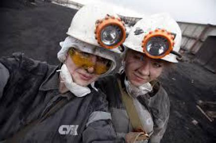 Про стан умов праці жінок, зайнятих у шкідливих умовах праці на промислових підприємствах Дніпропетровська