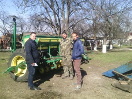 До роботи на тракторах забороняється допускати механізаторів віком до 18 років