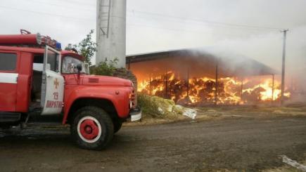 На Полтавщині пожежа знищила 7,5 тонн сіна