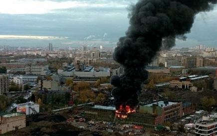 В Москве на территории завода «Серп и Молот» произошел пожар