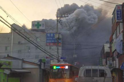 Більше 40 загиблих та десятки постраждалих  від пожежі в лікарні у Південній Кореї