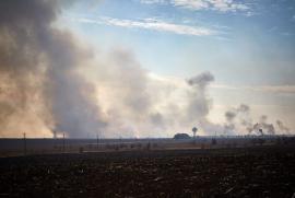 Масштабна пожежа сталася на території військової частини у місті Балаклія Харківської області