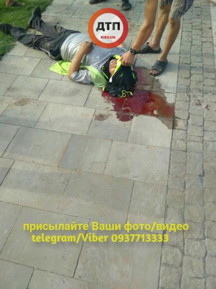 У київському парку будівельник розбив голову: винна спека?