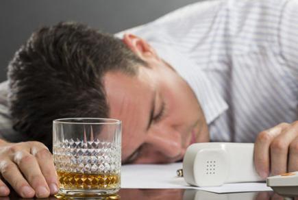 Щодо відсторонення від роботи працівника, який перебуває у стані алкогольного сп’яніння