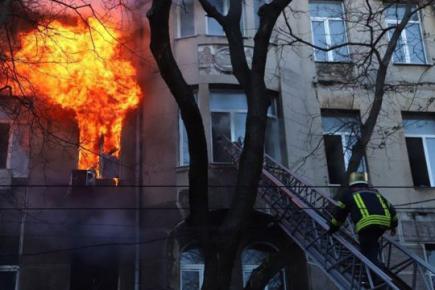 Вогнегасники під ліжком коменданта: подробиці пожежі в Одесі