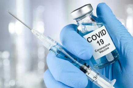 Роботодавці можуть заохочувати вакцинуватись проти COVID-19, проте не зобов’язувати