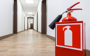 Як правильно розрахувати кількість первинних засобів пожежогасіння для закладів освіти