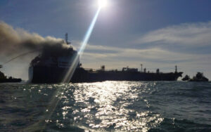Біля узбережжя Португалії загорівся танкер, що перевозить дизельне та авіаційне паливо