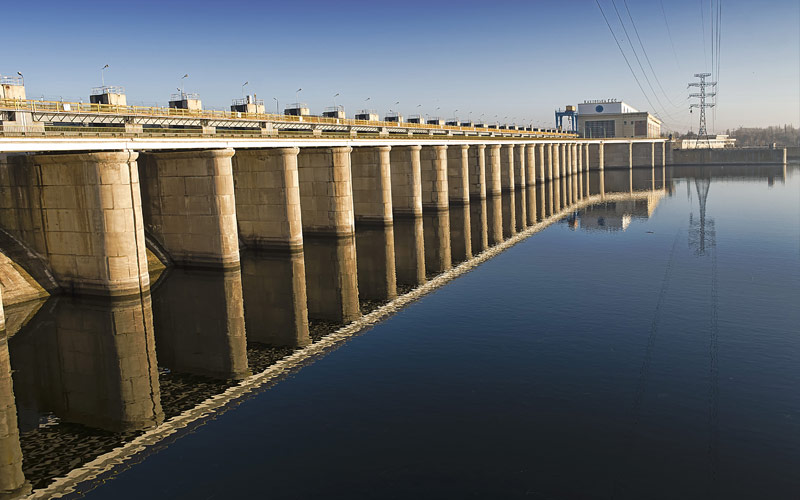 Кабмін погодив експериментальний проєкт відновлення Каховського водосховища та ГЕС