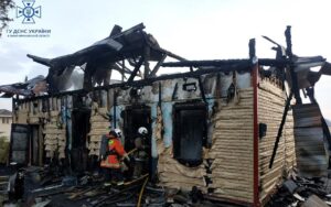 Рятувальники ліквідували пожежу житлового будинку в місті Городенка