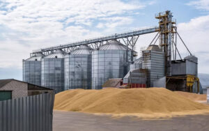 Щодо вимог безпеки та охорони праці під час проведення робіт, пов’язаних зі зберіганням зерна