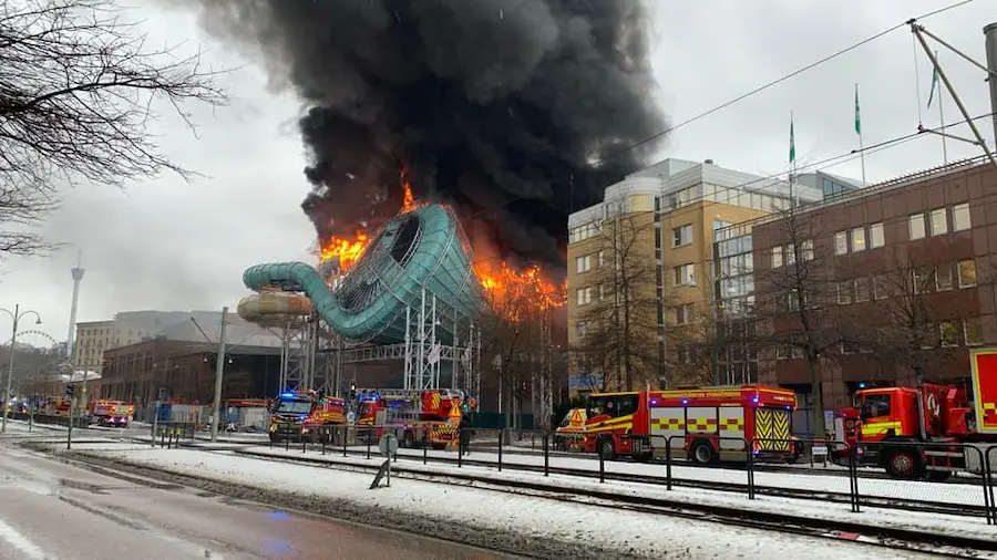 У Швеції вибухнув найбільший в країні аквапарк: є постраждалі - Фото 1