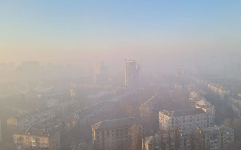 У Києві зафіксували погіршення якості повітря: радимо зачинити вікна і обмежити прогулянки