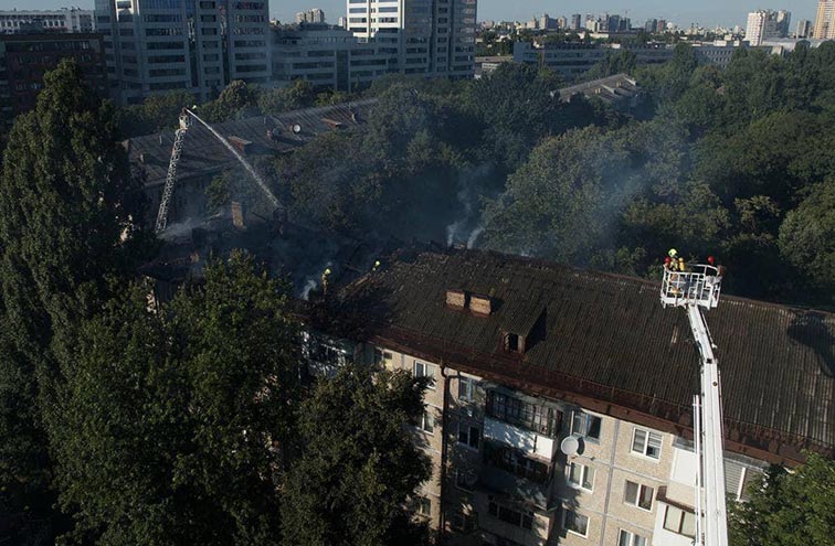 Пожежі у Києві на вихідних - Фото 3