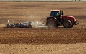 Про безпеку під час обробітку ґрунту