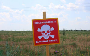 Мінна небезпека в сільськогосподарських угіддях у літній період
